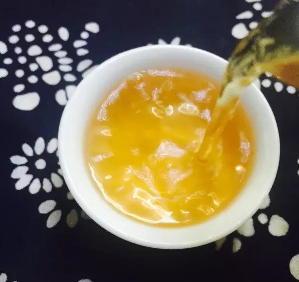 如(rú)何正确鑒别普洱茶的(de)好(hǎo)壞？(圖15)